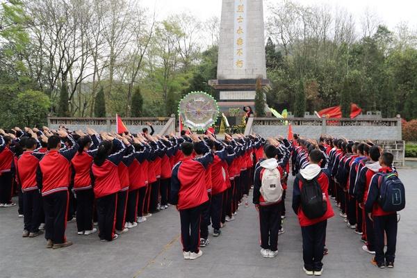 驻村更“助村” 实干变美丽